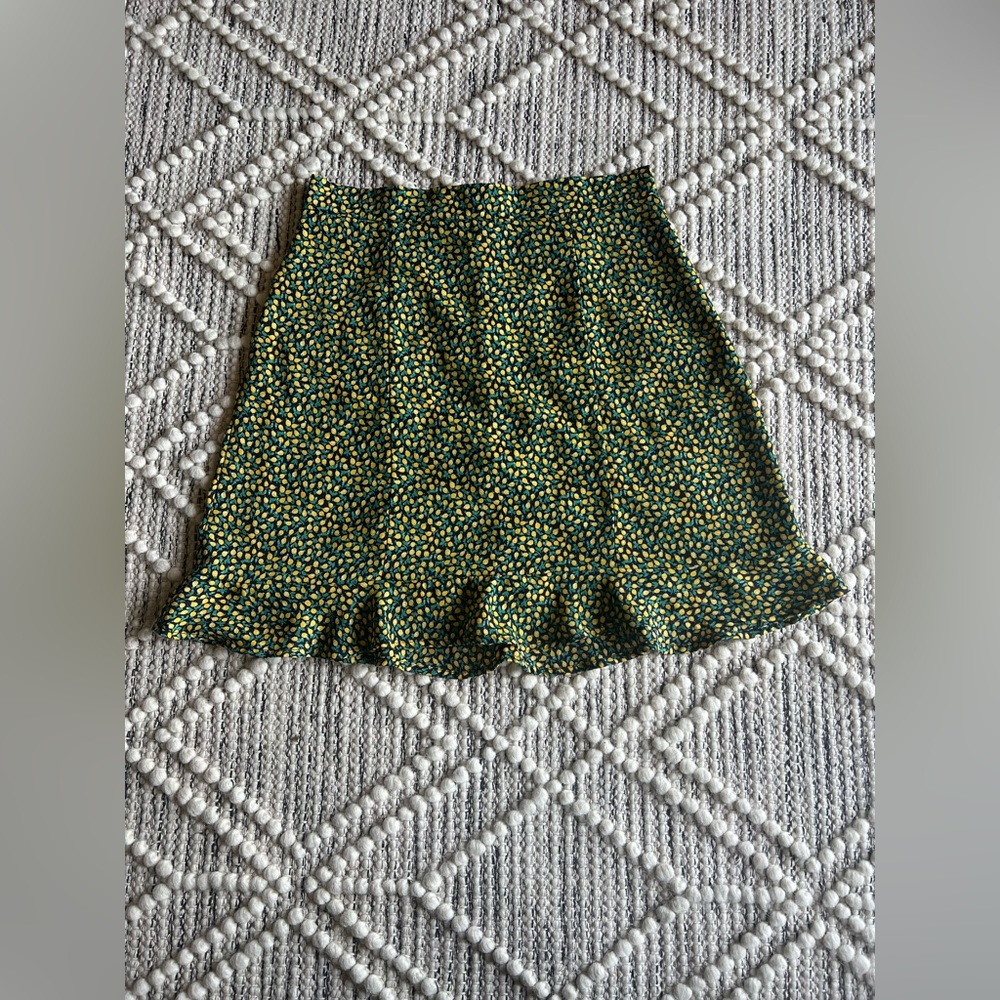 🌱Lulus Floral Mini Skirt
